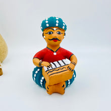 Load image into Gallery viewer, Terracotta Musicians Jugalbandi (Set of 2)