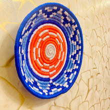 Load image into Gallery viewer, Wall plate : Ikat design