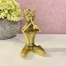 Load image into Gallery viewer, dhokra brass metal village musician figurine