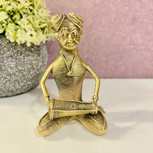 Load image into Gallery viewer, dhokra brass metal musician figurine