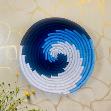 Load image into Gallery viewer, “Shades of Waves-4” Handwoven Sabai Grass Baskets