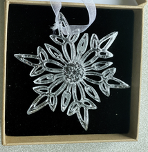 Load image into Gallery viewer, Christmas Tree Ornaments : Snowflake-Set of 3
