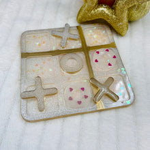 Load image into Gallery viewer, Christmas Gift : Tic-Tac-Toe Hearts
